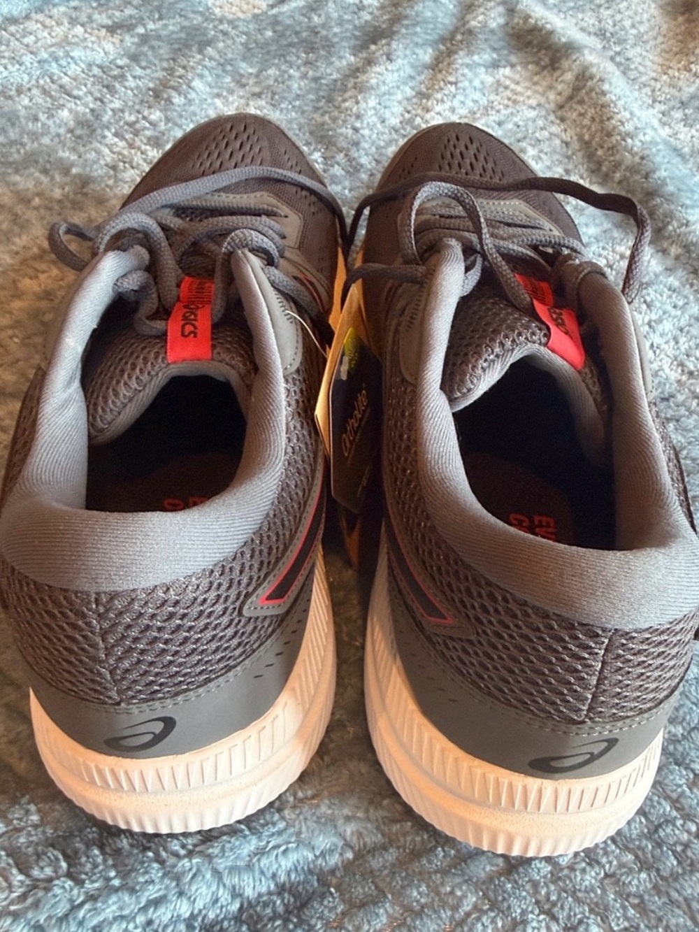 BRAND NEW: ASICS Ortholite Sneakers
Mens Size 12
So comfortable, got 2 pairs!!! - Picture 4 of 6